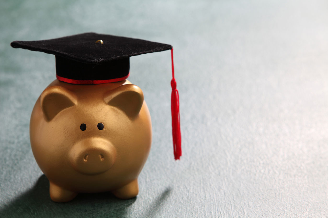 Cap and Gown Downer When You Cannot Pay Off a Student Loan
